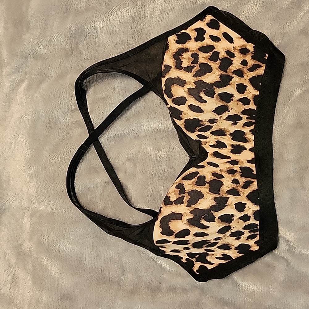 Victoria's Secret cheetah print sports bra 34D